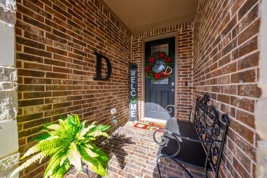 11616 Twining Branch Circle, Fort Worth, TX 76052 - Image #3