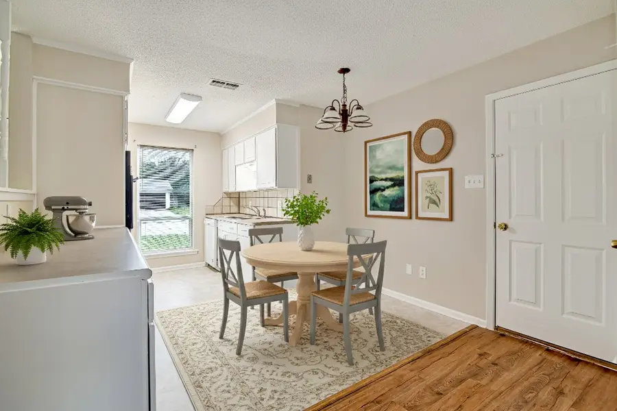 508 Oak Street, Burleson, TX 76028 - Image #3