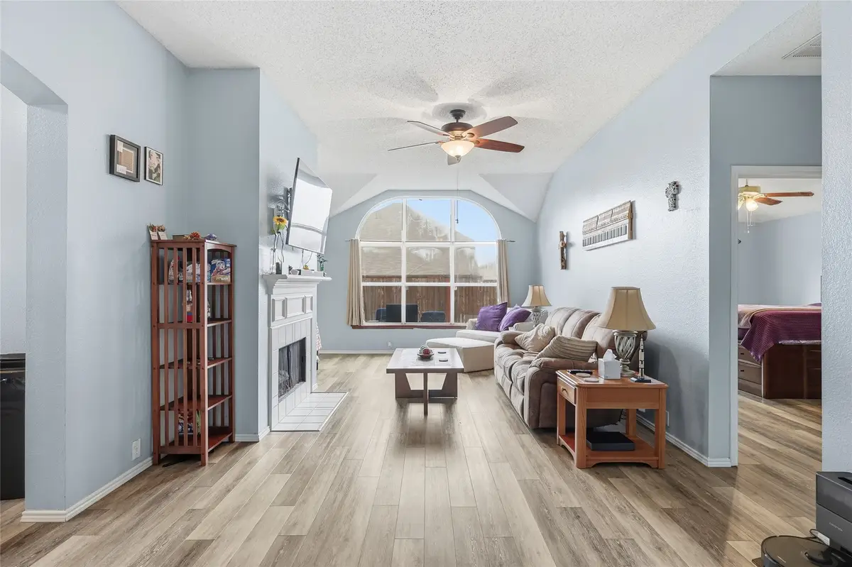 763 Winding Oak Bend, Lake Dallas, TX 75065 - Image #1