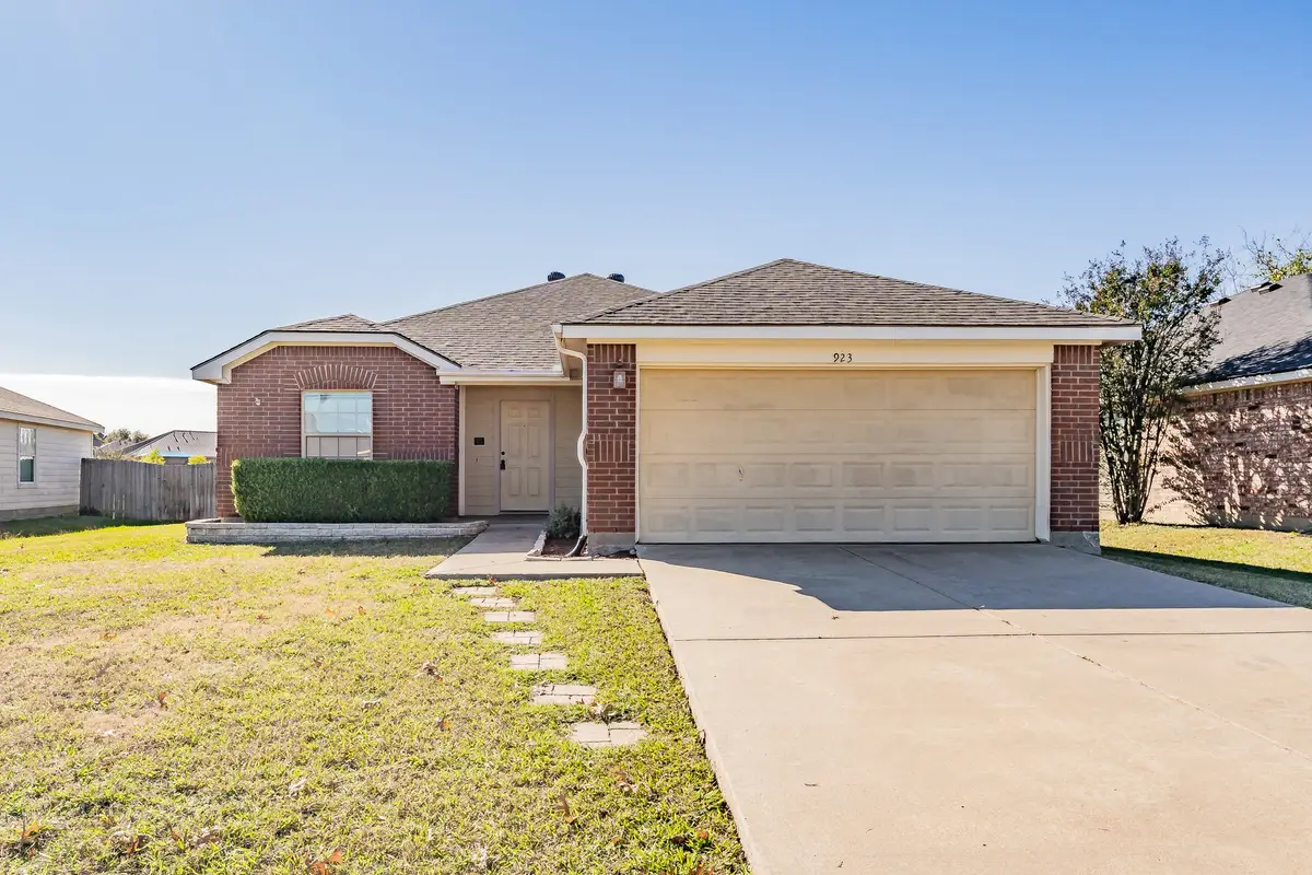 923 Mckavett Drive, Burleson, TX 76028 - Image #1