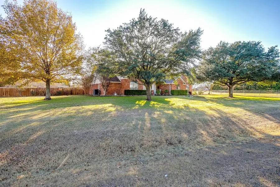 126 Hunters Glen Drive, Waxahachie, TX 75167 - Image #3