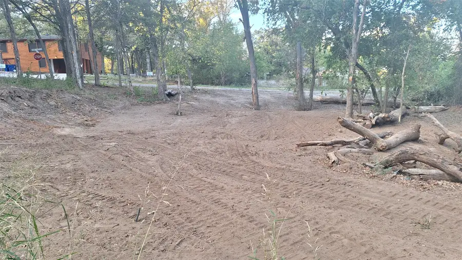 984 Allen A Dale Drive, Gordonville, TX 76245 - Image #2