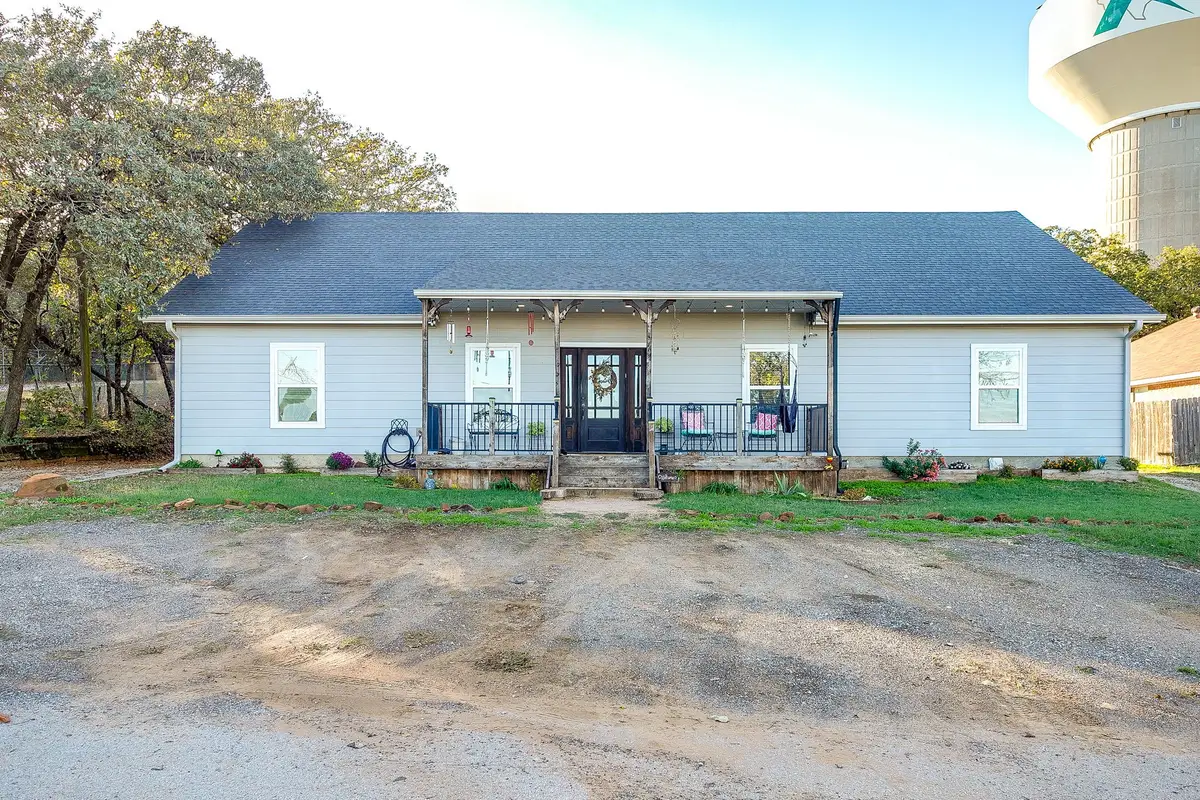 428 Gail Drive, Kennedale, TX 76060 - Image #1