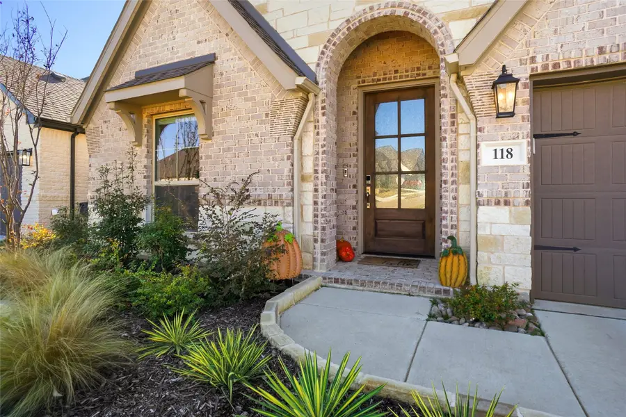 118 Alamito Road, Rhome, TX 76078 - Image #3