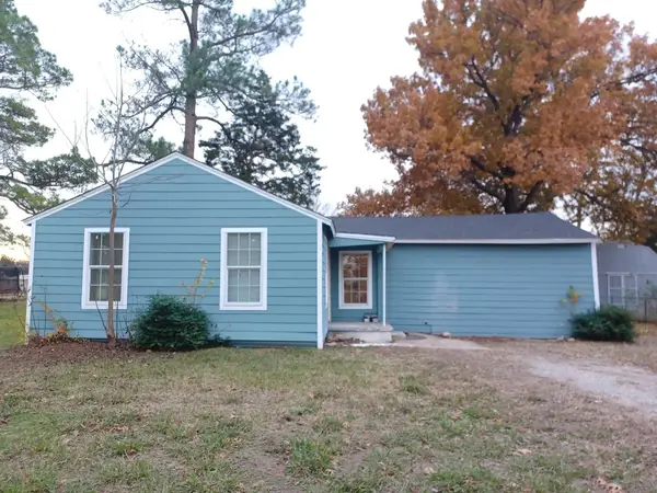 1309 S 5th Street, Bonham, TX 75418