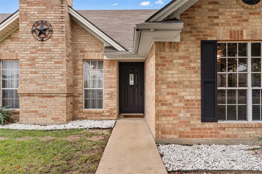 180 Quail Run Drive, Woodway, TX 76712 - Image #3