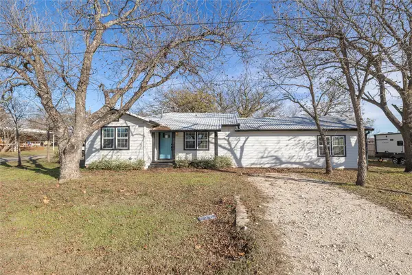 403 5th Street, Blanket, TX 76432