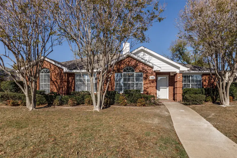 829 Foxwood Lane, Wylie, TX 75098 - Image #2