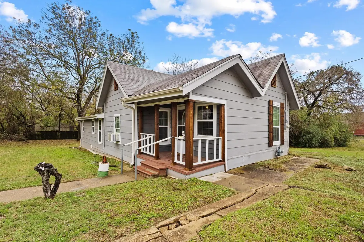 512 S Lamar Avenue, Denison, TX 75021 - Image #1