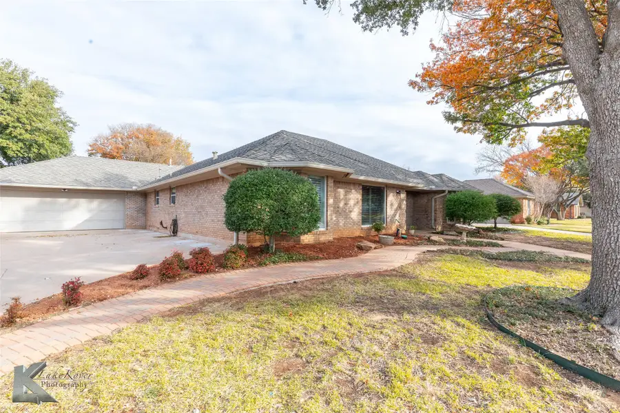 2810 Woodlake Drive, Abilene, TX 79606 - Image #2