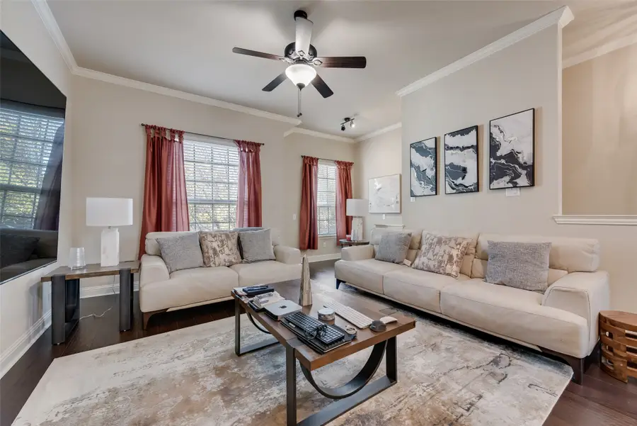 5007 Venecia Way, Grand Prairie, TX 75052 - Image #2