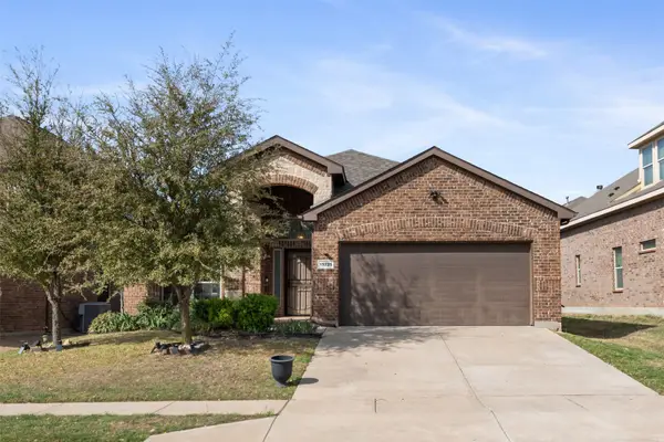 15725 Carlton Oaks Drive, Fort Worth, TX 76177