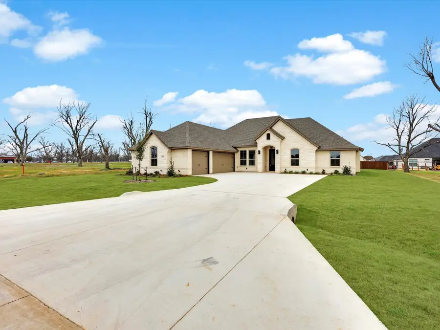 2005 Middlewood Circle, Granbury, TX 76049 - Image #2
