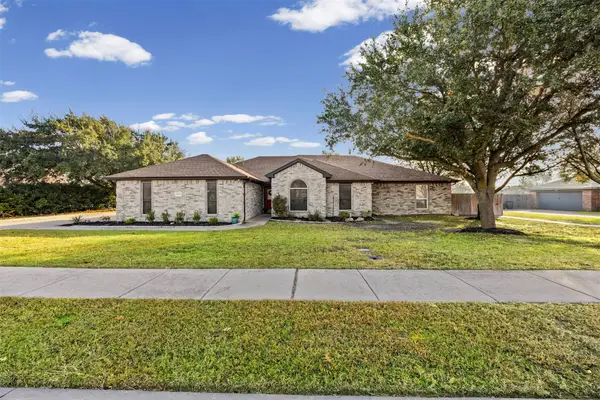 6060 Park View Drive, Midlothian, TX 76065