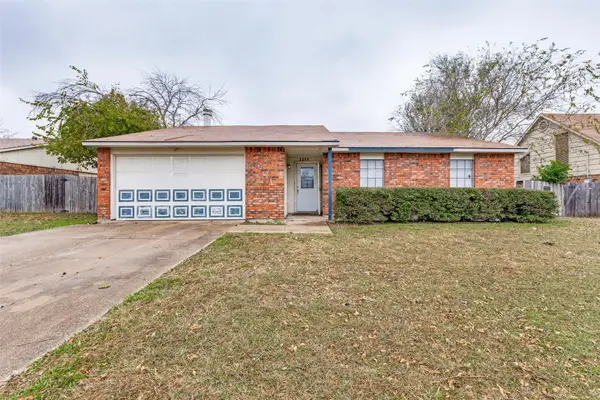 7001 Newcastle Place, North Richland Hills, TX 76182