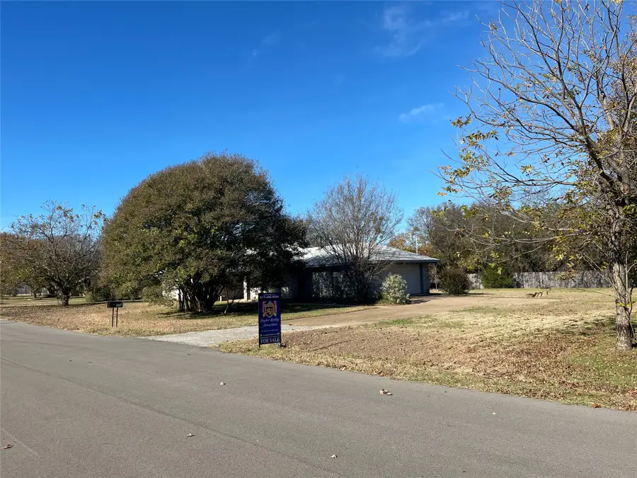 254 Spring Brook Drive, Mansfield, TX 76063 - Image #2
