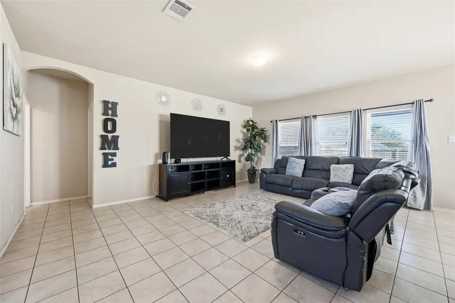 2020 Glen Hollow Drive, Lancaster, TX 75134 - Image #3