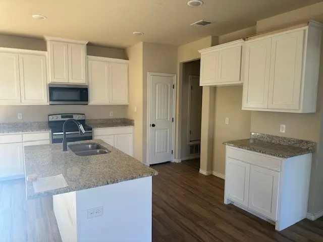 2405 Creek Drive, Granbury, TX 76048 - Image #3