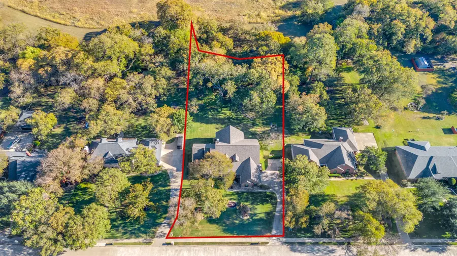 1838 Plum Creek Drive, Midlothian, TX 76065 - Image #2