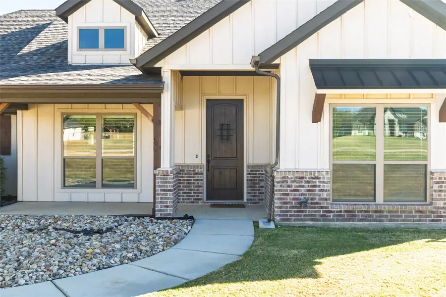 1062 Caballero Court, Weatherford, TX 76087 - Image #2