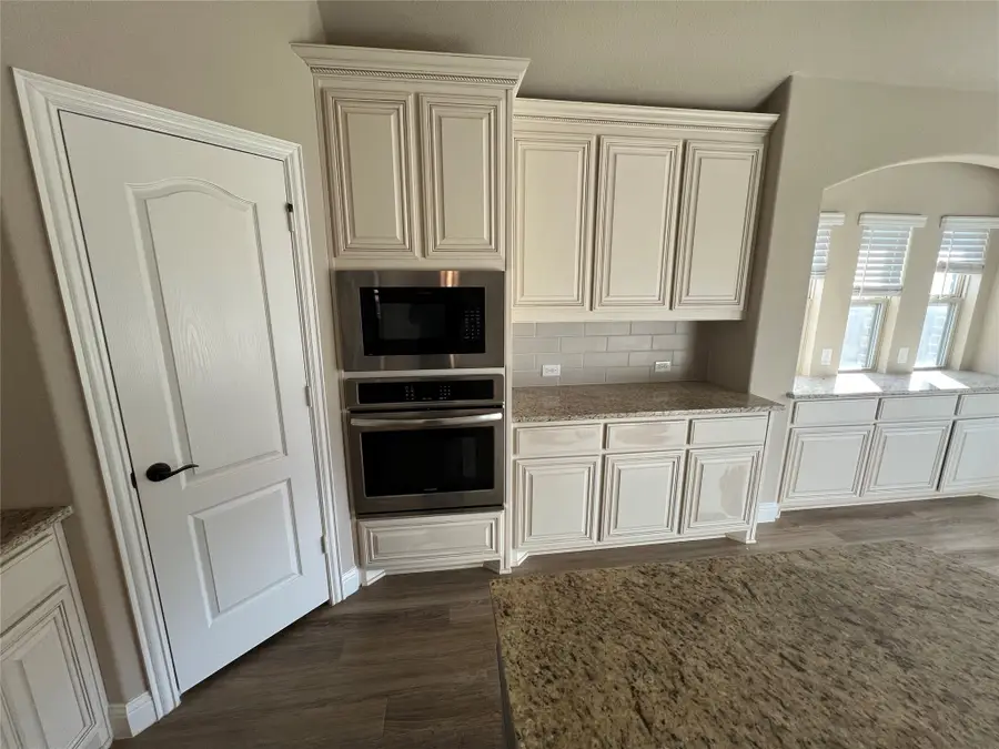 1965 Silverleaf Drive, Glenn Heights, TX 75154 - Image #3