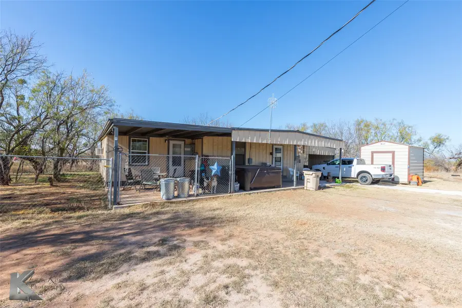 576 Mccartney Lane, Tye, TX 79563 - #2