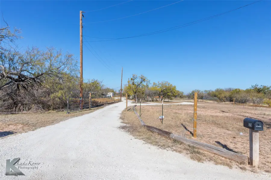 576 Mccartney Lane, Tye, TX 79563 - #3
