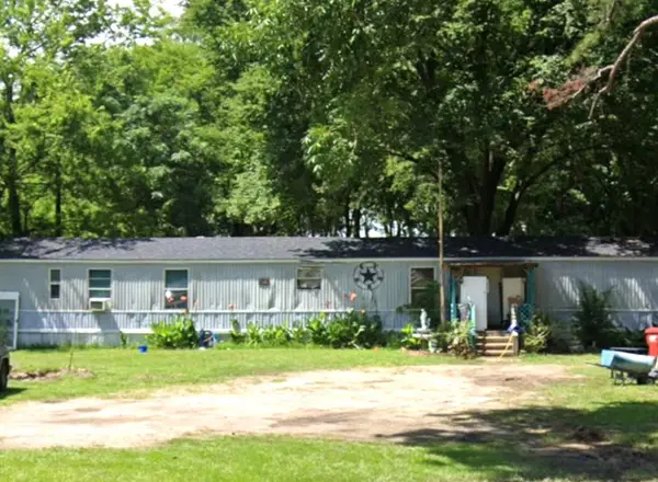 112 E Oak Street, Yantis, TX 75497