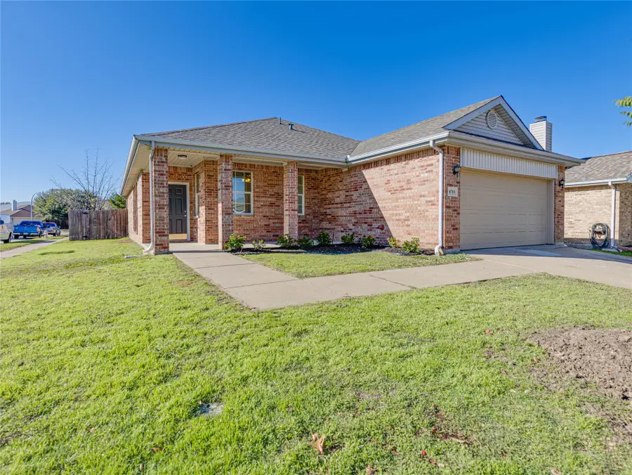 8701 Gaines Drive, Fort Worth, TX 76244 - Image #2