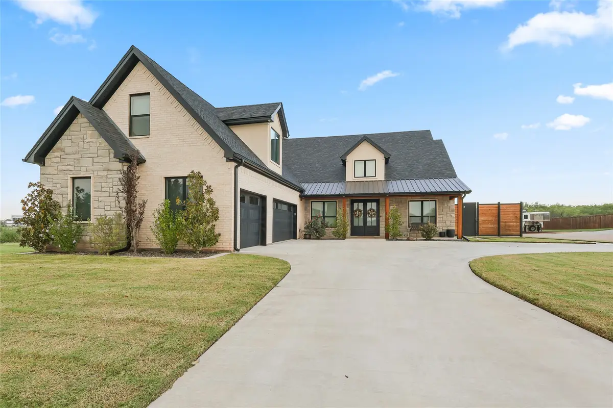 5211 Stone Lake Drive, Wichita Falls, TX 76310 - Image #1