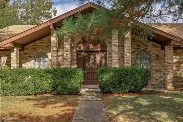 2424 Somersworth Drive, Shreveport, LA 71118