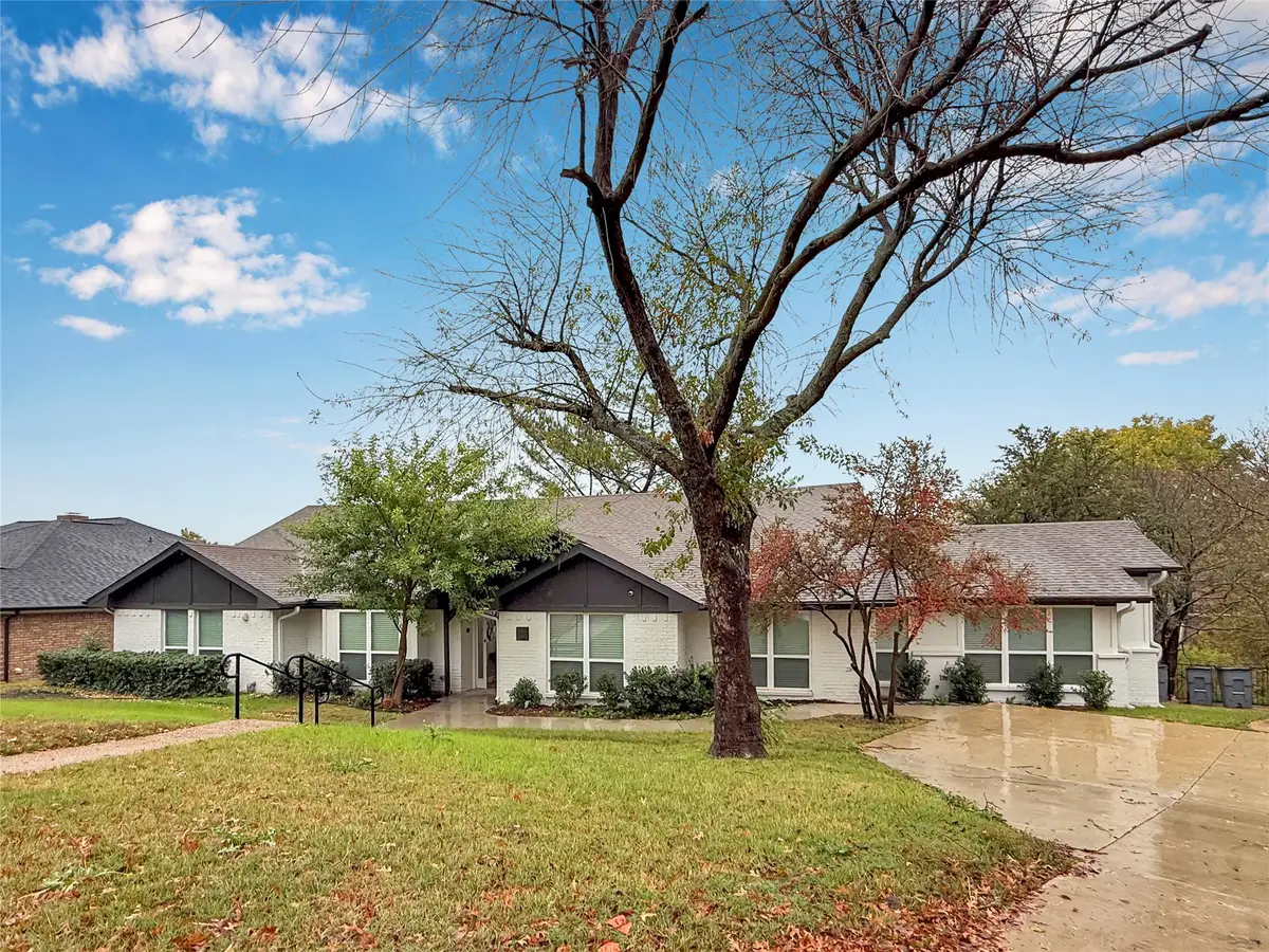 261 Oak Hill Drive, Trophy Club, TX 76262 - Image #1