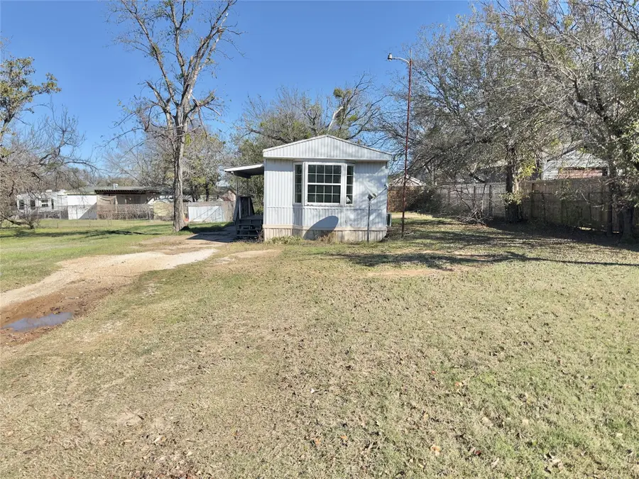 3003 Rockwood Drive, Granbury, TX 76048 - Image #3