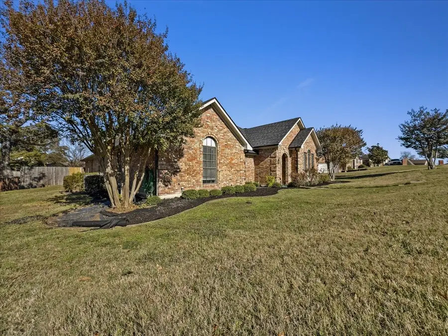 1821 Montauk Way, Desoto, TX 75115 - Image #2