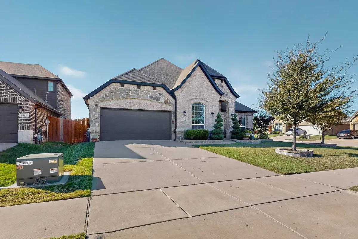 1524 Vaquero Drive, Saginaw, TX 76131 - Image #1
