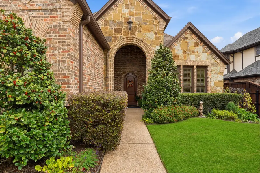 2217 Canterbury Drive, Mansfield, TX 76063 - Image #3