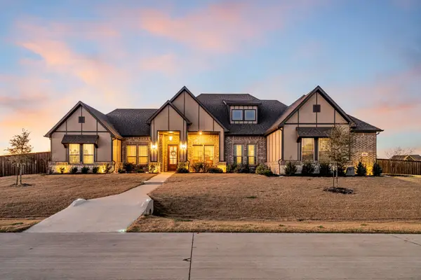 311 Lakota Parkway, Waxahachie, TX 75165