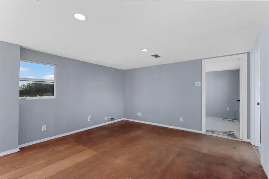 3209 Oak Hill Drive, Granbury, TX 76048 - Image #2