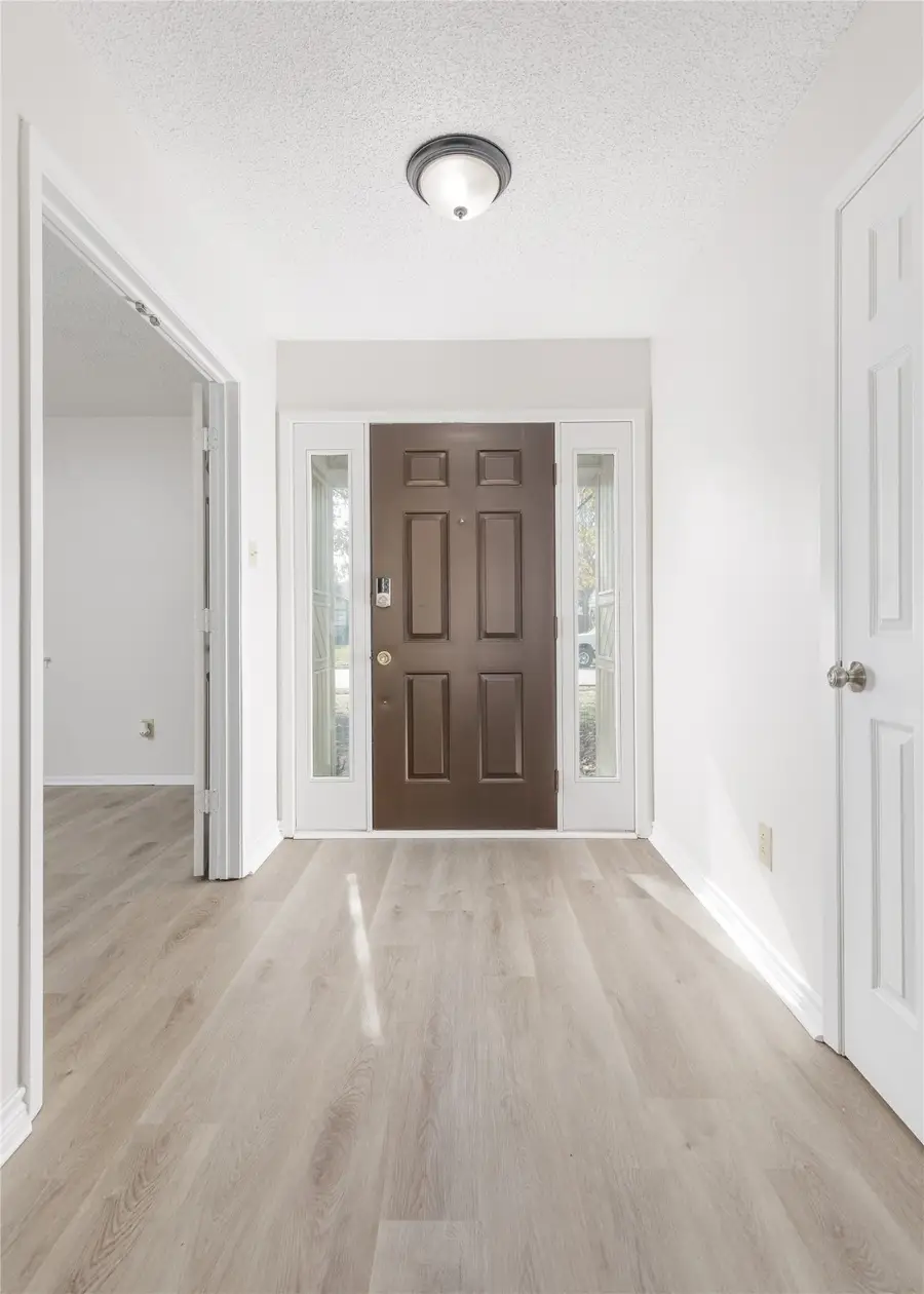 701 Melissa Lane, Garland, TX 75040 - Image #2