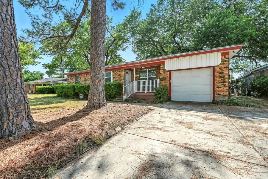 1221 Simpson Drive, Hurst, TX 76053 - Image #2