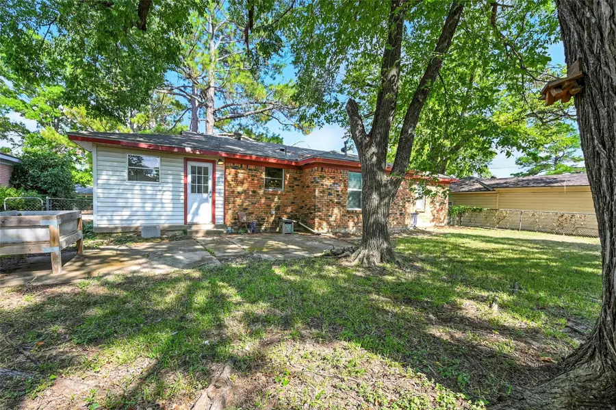 1221 Simpson Drive, Hurst, TX 76053 - Image #3