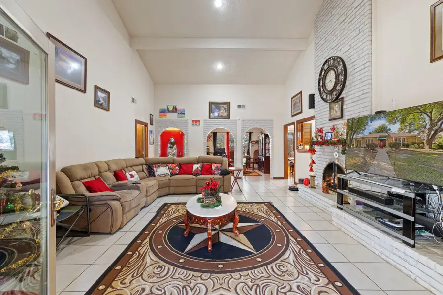 1519 Shannon Place, Carrollton, TX 75006 - Image #3