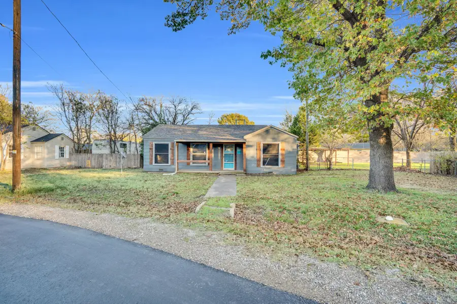 112 Barger Drive, Waxahachie, TX 75165 - Image #2
