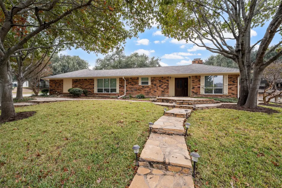 3900 Green Valley Drive, Waco, TX 76710 - Image #2