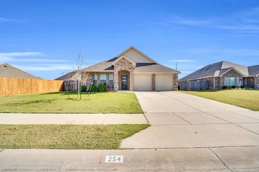 254 Equestrian Drive, Waxahachie, TX 75165 - Image #3