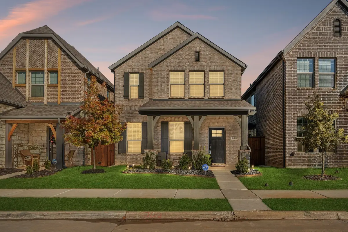 2621 Gateway Avenue, Corinth, TX 76210 - Image #1