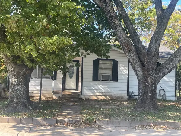 114 & 116 Flowers Street, Waxahachie, TX 75165