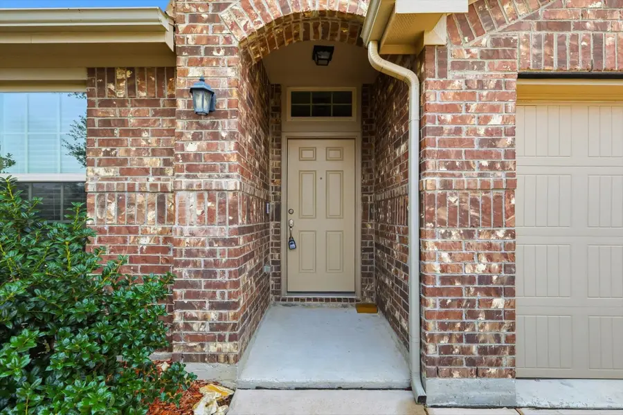 445 Pollyann Trail, Fort Worth, TX 76052 - Image #3