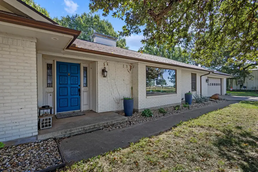 62 Sanders Road, Whitesboro, TX 76273 - Image #2