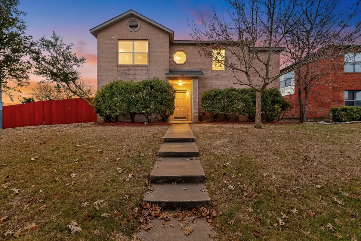 824 Willow Wood Drive, Cedar Hill, TX 75104 - Image #1